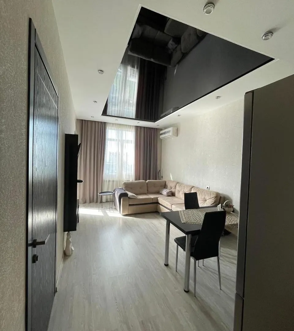 Cozy Appartment Near The Sea Batumi Apartment